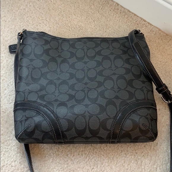 Coach Crossbody Bag - Picture 3 of 9